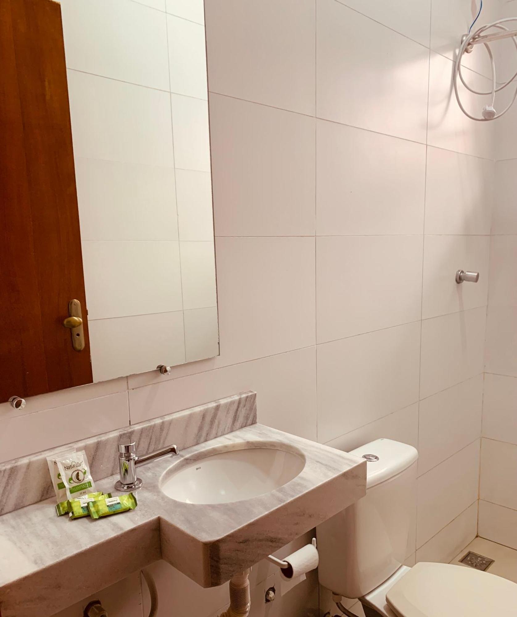 Hotel Belvedere Araras - Facil Acesso Hospital Sao Leopoldo E Faculdades Номер фото